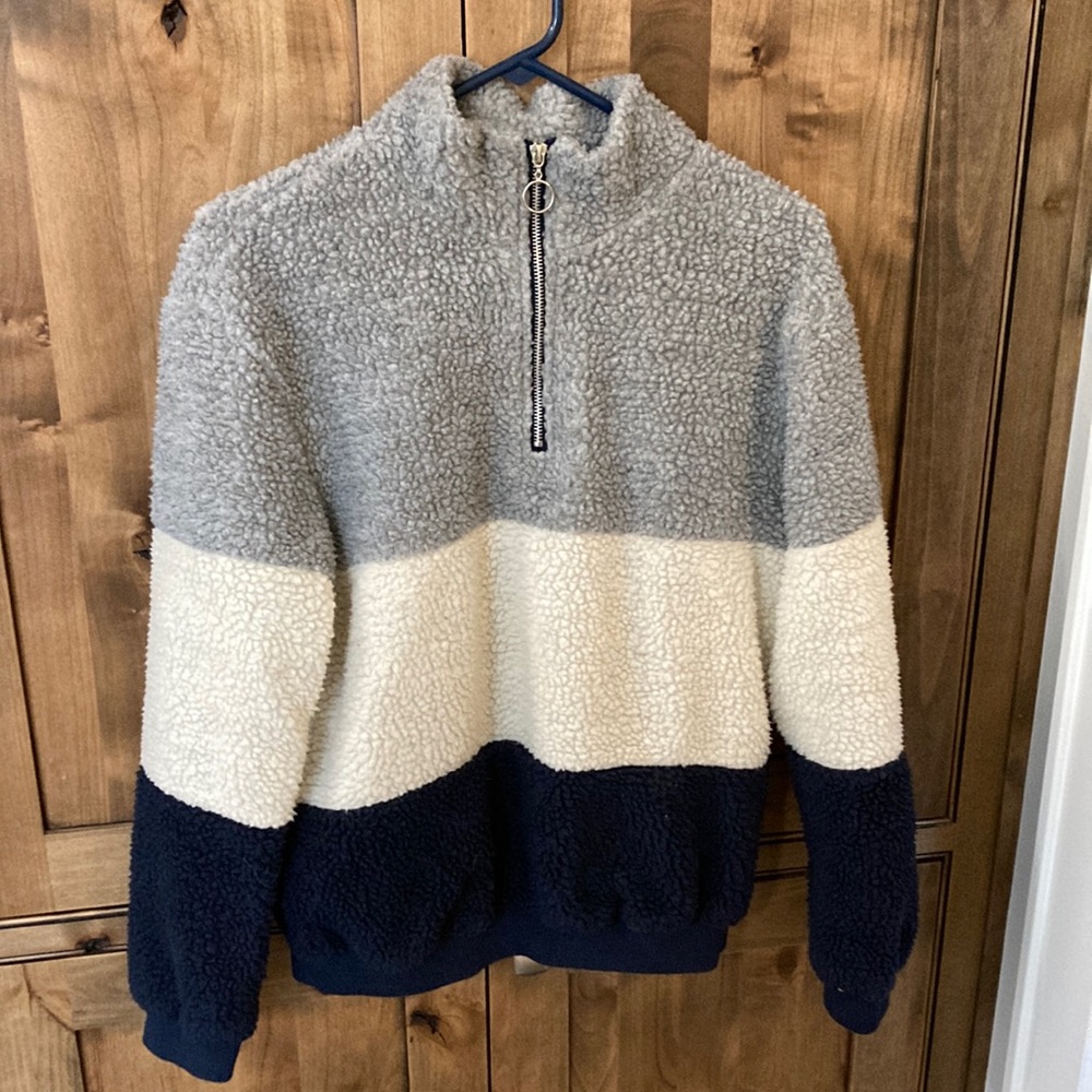 ❤️❤️❤️Navy and gray Sherpa- 3/4 zip Outerwear
